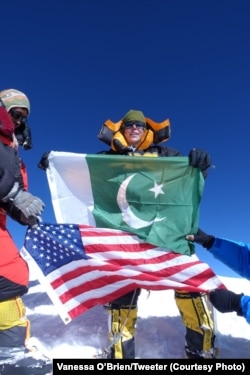 Vanessa O’Brien has become the first American woman to summit K2, the world’s second highest mountain at 8,611 meters.