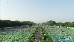 印度总理莫迪参加第四个国际瑜伽日庆祝活动