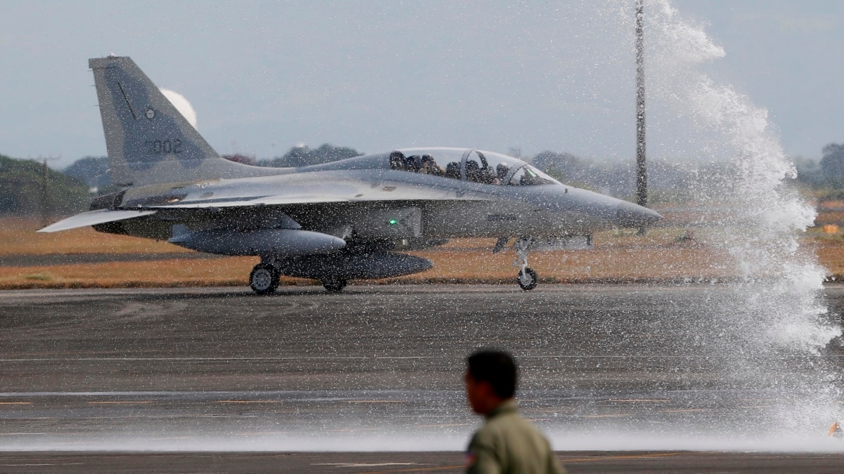 Philippines Gets 2 New Fighter Jets Amid S. China Sea Tensions