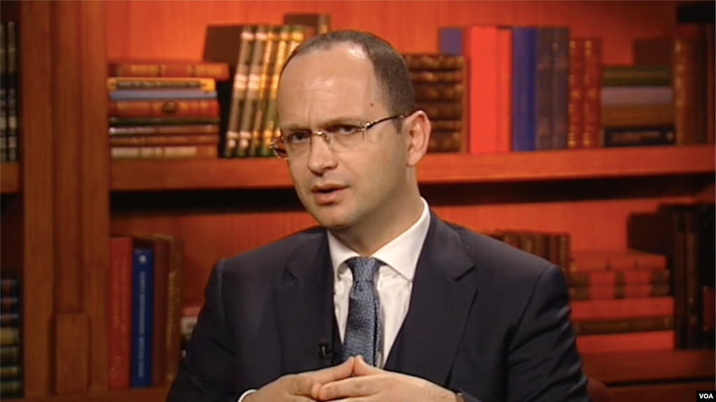 Bushati: tensioni politik në Shqipëri, artificial