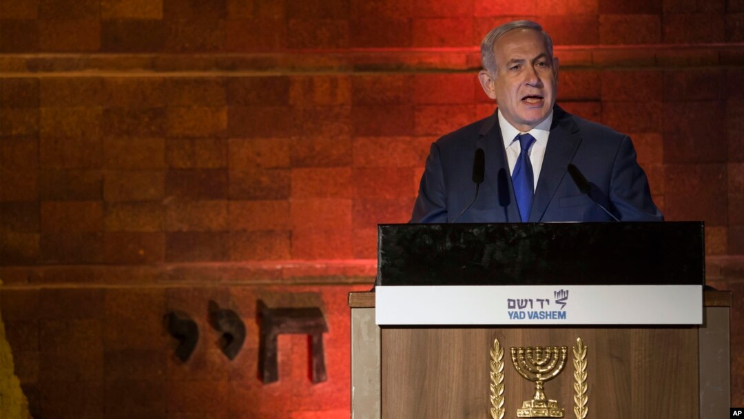 Perdana Menteri Israel Benjamin Netanyahu memberikan sambutan pada upacara Hari Peringatan Holocaust di Tugu Peringatan Holocaust Yad Vashem di Yerusalem, 11 April 2018.