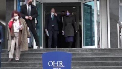 Schmidt koristeći bonske ovlasti poništio zakon NSRS