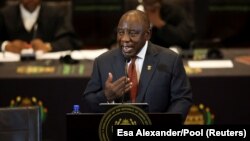 Le président sud-africain Cyril Ramaphosa prononce son discours annuel sur l'état de la nation au Cap, en Afrique du Sud, le 9 février 2023.