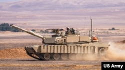Tentara AS melakukan latihan militer dengan menggunakan tank M1 Abrams di Yordania, pada 8 September 2022. (Foto: U.S. Army photo by Sgt. Anthony Prater)