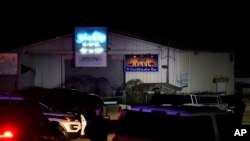 যে স্থানে গোলাগুলির ঘটনা ঘটেছে সেটির কাছাকাছি স্থানের বাইরের দৃশ্যের ছবি তোলা হয়েছে। ২৩ জানুয়ারি, ২০২৩, হাফ মুন বে, ক্যালিফোর্নিয়া। 