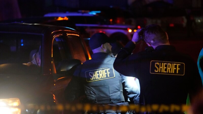 Sept morts dans une double fusillade en Californie