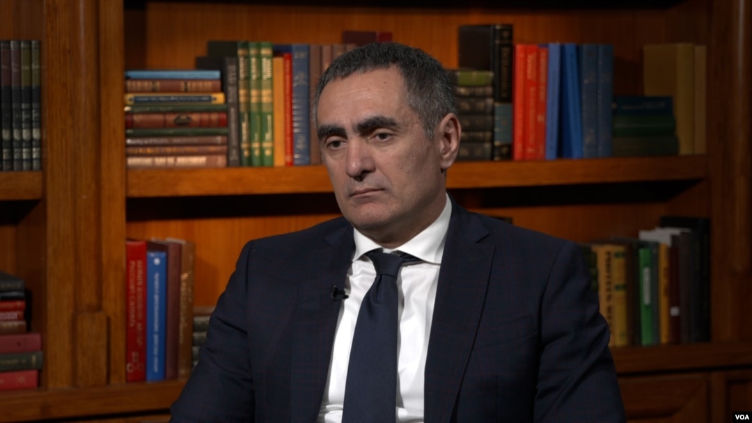 Ministar finansija Crne Gore Aleksandar Damjanović u studiju Glasa Amerike (Foto: video grab)