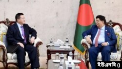 বাংলাদেশের পররাষ্ট্রমন্ত্রী এ কে আব্দুল মোমেন ও বাংলাদেশে নব নিযুক্ত চীনের রাষ্ট্রদূত ইয়াও ওয়েন