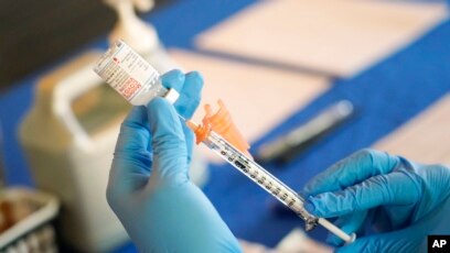 Mỹ khuyến nghị tiêm vắc-xin COVID hàng năm Mỹ khuyến nghị tiêm vắc-xin COVID hàng năm