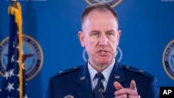 Người phát ngôn Lầu Năm Góc, Chuẩn tướng Không quân Patrick Ryder phát biểu trong cuộc họp báo với giới truyền thông tại Lầu Năm Góc, ngày 3 tháng 2 năm 2023, ở Washington.