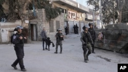 以色列保安部队进驻耶路撒冷安塔娜村。（2023年1月25日）