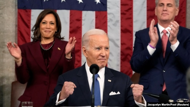 资料照片：美国总统拜登(Joe Biden)在美国国会山向国会两院联席会议发表年度国情咨文演说。（2023年2月7日）