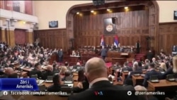 Vuçiç: Perëndimorët kërcënuan me pasoja nëse nuk nënshkruajmë marrëveshje me Kosovën