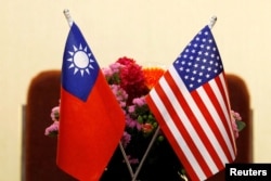 中华民国和美国国旗