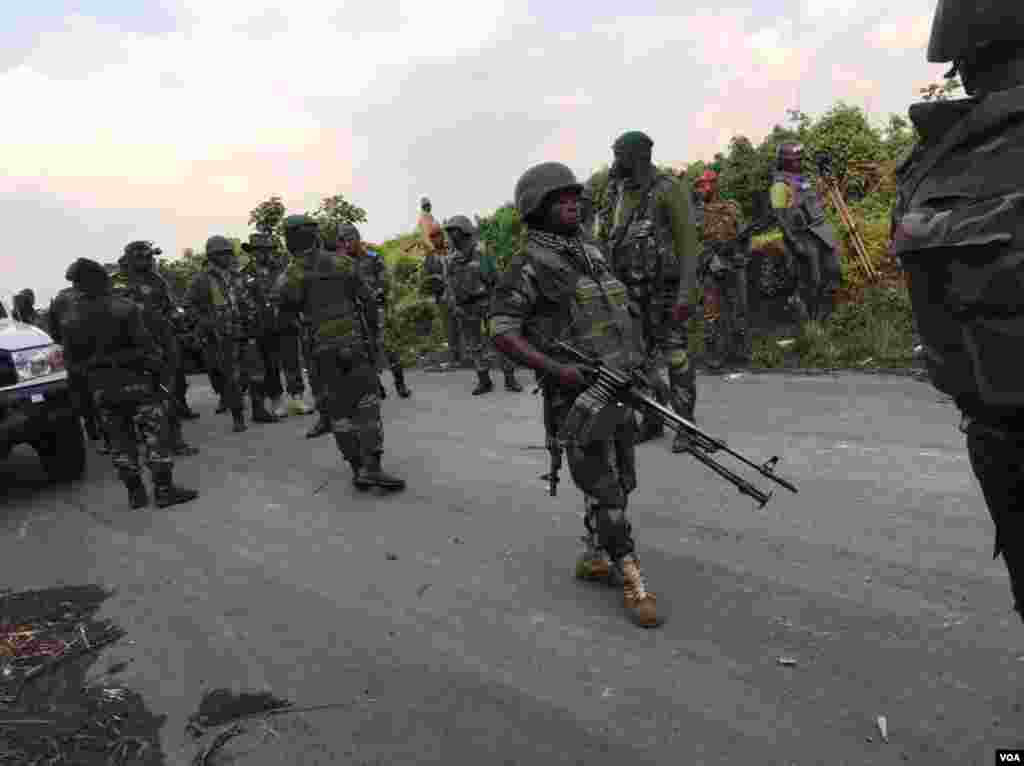 Jeshi la Jamhuri ya Kidemokrasia ya Congo, FARDC, limepelekwa katika mstari wa mbele huko mji wa Sakae kupambana na waasi wa M23.