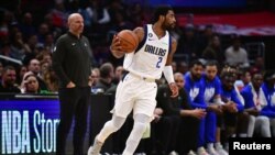 Kyrie Irving de Dallas lors d'un match contre les Los Angeles Clippers à la Crypto.com Arena, USA, le 8 février 2023.