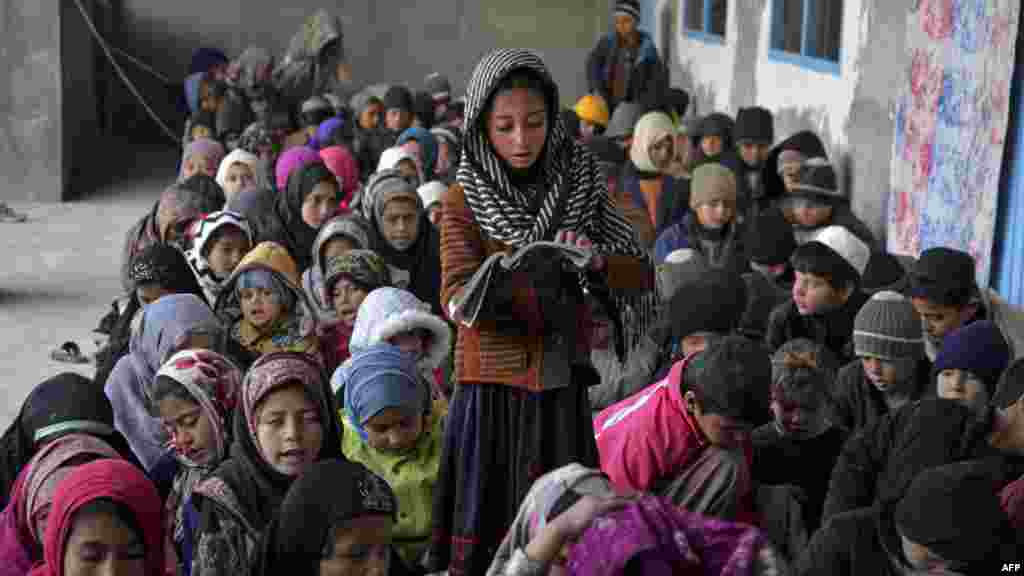Maktab.&nbsp;Qandahor, Afg'oniston.&nbsp;