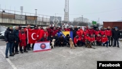 Pripadnici Gorske službe za spašavanje pred polazak za Tursku.