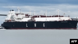 Kapal tanker pengangut LNG (foto: ilustrasi). 