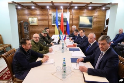 Pembicaraan Ukraina-Rusia: Kesepakatan Damai atau Lebih Banyak Pertempuran?