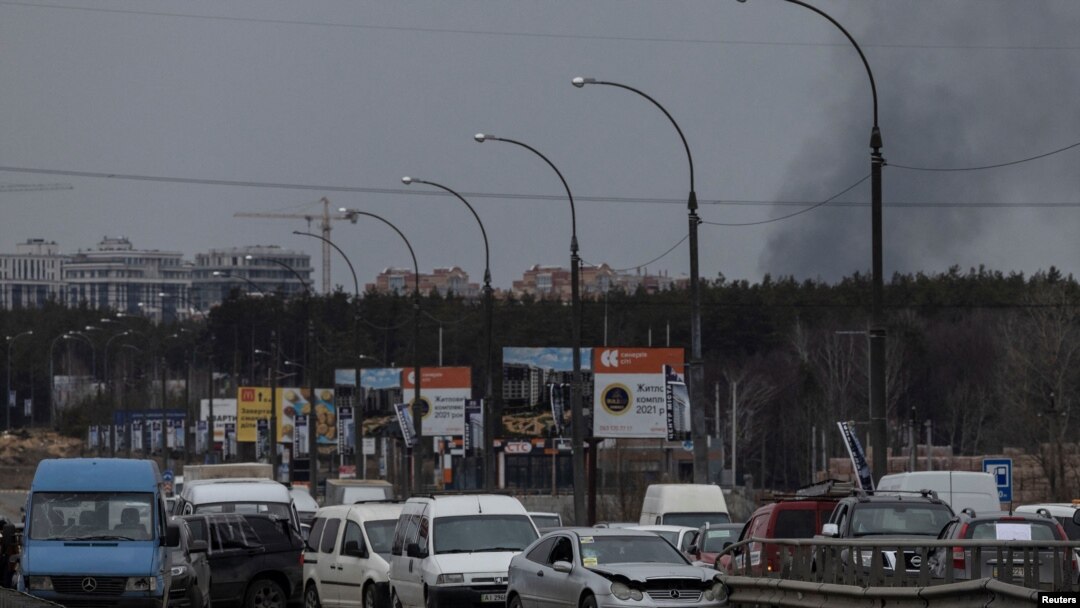 Напуштени автомобили во близина на Киев
