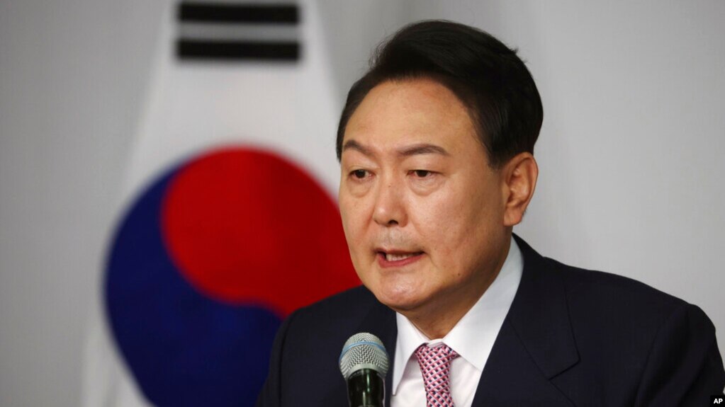 尹锡悦当选韩国第20任总统后在首尔的记者会上讲话。（2022年3月10日）(photo:VOA)