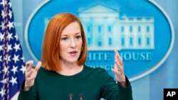 হোয়াইট হাউজে এক প্রেস ব্রিফিং এ কথা বলছেন হোয়াইট হাউজের প্রেস সচিব জেন সাকি। মার্চ ৯ ২০২২। (ছবি- এপি) 
