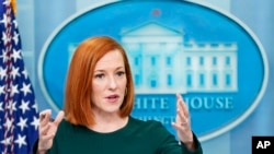 La secretaria de prensa de la Casa Blanca, Jen Psaki, habla durante una rueda de prensa en la Casa Blanca, el 9 de marzo de 2022, en Washington.