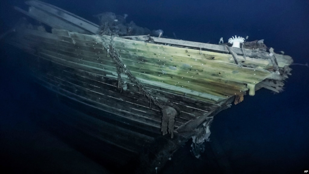 Explorer Ernest Shackleton’s ship Endurance was found by a group of explorers more than 3,000 meters below the ice.