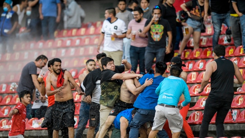 Puluhan Orang Terluka dalam Tawuran antar Suporter Klub Bola di Meksiko