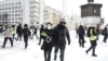 一名反战抗议者在俄罗斯叶卡捷琳堡被逮捕（3月6日）