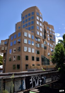 Gedung Sekolah Bisnis Chau Chak Wing di University of Technology, Sydney (UTS), AUstralia, 3 Februari 2015. ( SAEED KHAN / AFP)