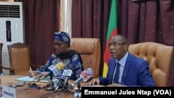 La ministre de la Promotion de la femme, et le ministre de la Santé publique lors d’une déclaration de presse en prélude au lancement de la campagne stop malaria, à Yaoundé, le 14 mars 2022. (VOA/Emmanuel Jules Ntap)