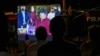 La toma de posesión del presidente Daniel Ortega vista a través de una pantalla en Nicaragua, el 10 de enero de 2022.