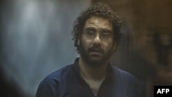 En décembre, Alaa Abdel Fattah, avait écopé de cinq ans de prison pour "diffusion de fausses informations".