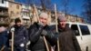 Sin víctimas en el teatro de Mariúpol, un atisbo de esperanza pese a la ofensiva rusa