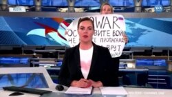Rusya’da Canlı Yayın Sırasında Savaş Karşıtı Protesto 