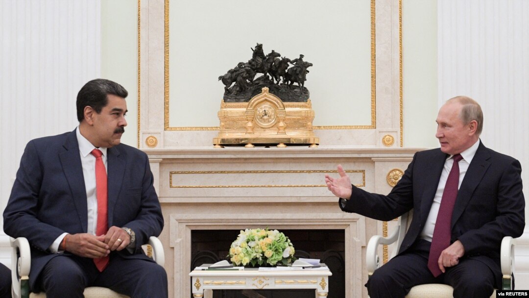 El presidente ruso, Vladimir Putin, a la derecha, se reúne con su homólogo venezolano, Nicolás Maduro, en el Kremlin, en Moscú, el 25 de septiembre de 2019.
