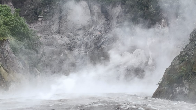 Merapi Gugurkan Satu Juta Meter Kubik Material