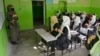 طالبان مکاتب دختران را در کابل مسدود کرده و معلمان را بیرون راندند