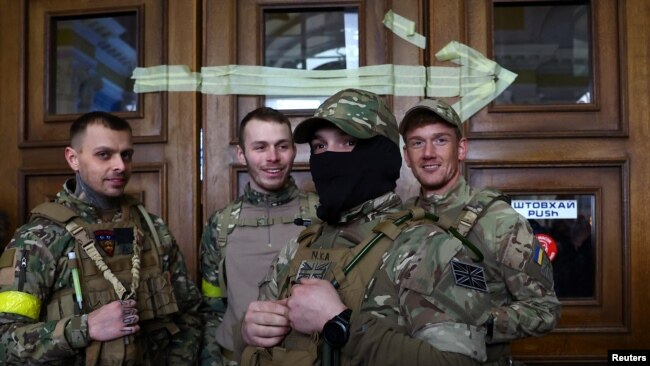 Странски борци во Лавов, Украина