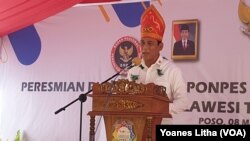Sekretaris Utama Badan Nasional Penanggulangan Terorisme (BNPT) Mayjend TNI Dedi Sambowo di Poso, Sulawesi Tengah. Selasa (8/3/2022) (Foto: VOA/Yoanes Litha)