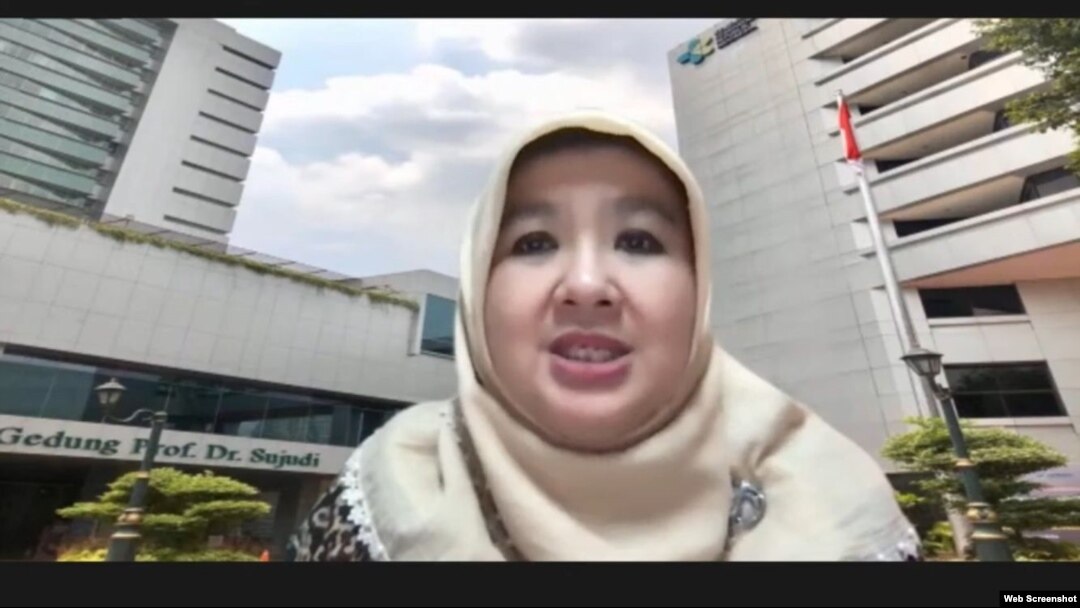 Sekretaris Direktorat Jenderal Kesehatan Masyarakat Siti Nadia Tarmizi mengatakan proses transisi pandemi menuju endemi harus dilakukan secara bertahap (VOA)