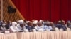 Le général Mahamat Idriss Déby Itno, autoproclamé président à la tête d'une junte de 15 généraux, veut amener les groupes armés à la table d'un "Dialogue national inclusif" prévu le 10 mai.