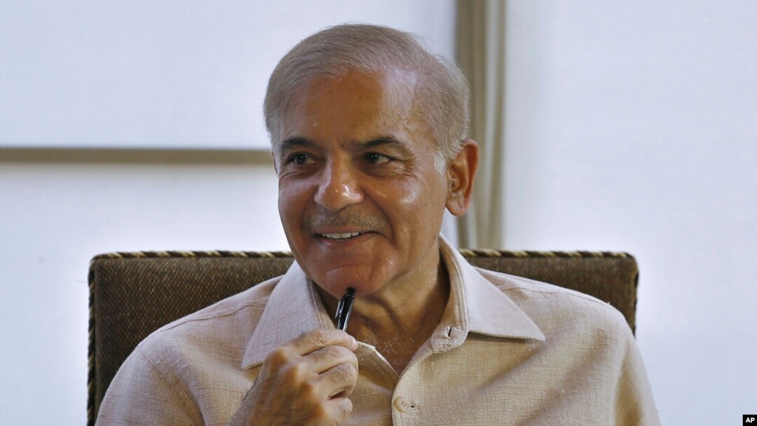 شهباز شريف زياته کړې، "امریکا د پاکستان غټ تجارتي شراکت دار هېواد دی، په تېر وخت کې امریکې په پاکستان کې د 32 اربه ډالرو پانګونې کړي، که چرته سمه منصوبه بندي او په سمه څارنه کې دا پانګونې کارول شوی وی نو نن به مونږ چاته لاس نه نيوه"
