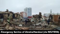 Razoreni delovi Černihiva (Foto: State Emergency Service of Ukraine/Handout via REUTERS)