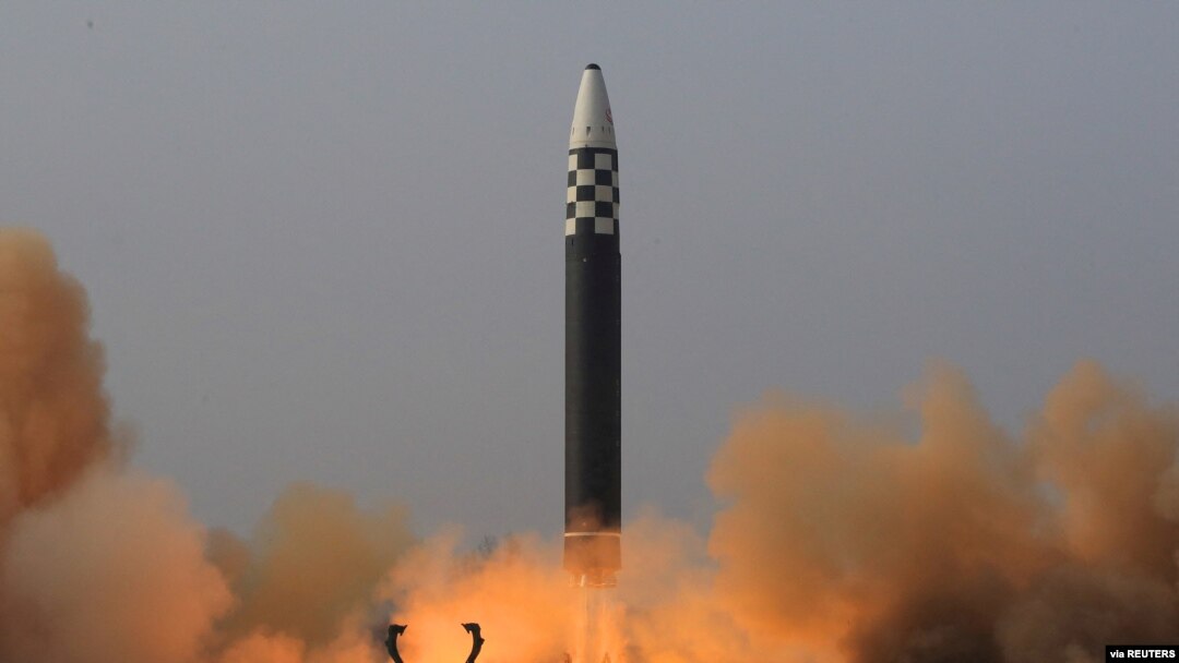Запуск межконтинентальной баллистической ракеты в КНДР. 24 марта 2022 года. 