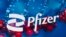 Biểu tượng của Pfizer tại trụ sở công ty ở New York.