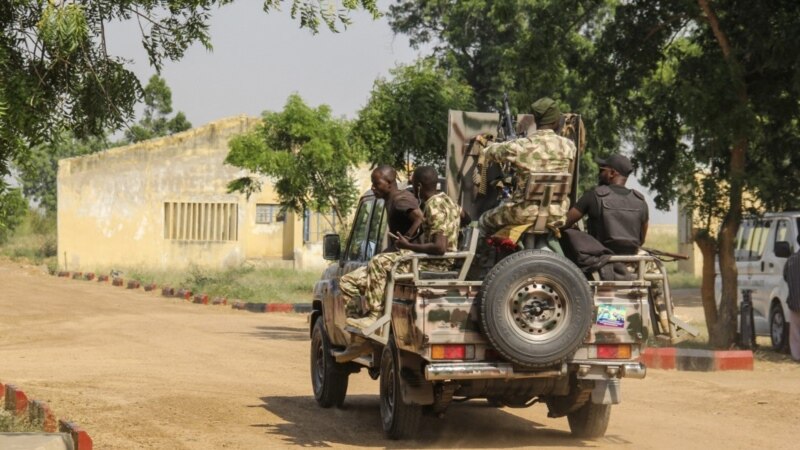 Nigeria: cinq militaires tués par un engin explosif