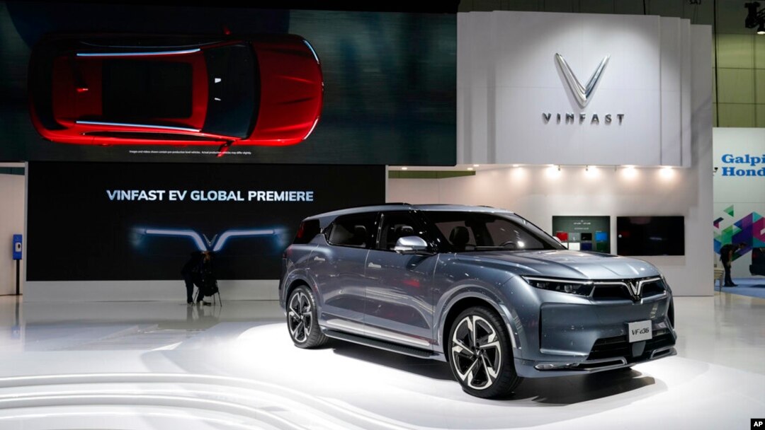 Mẫu xe VF e36 được giới thiệu tại cuộc triển lãm xe ở Los Angeles, Hoa Kỳ, vào ngày 18/11/2021. 